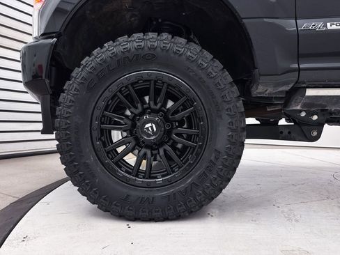 Used 2022 Ford F350 Platinum image 17