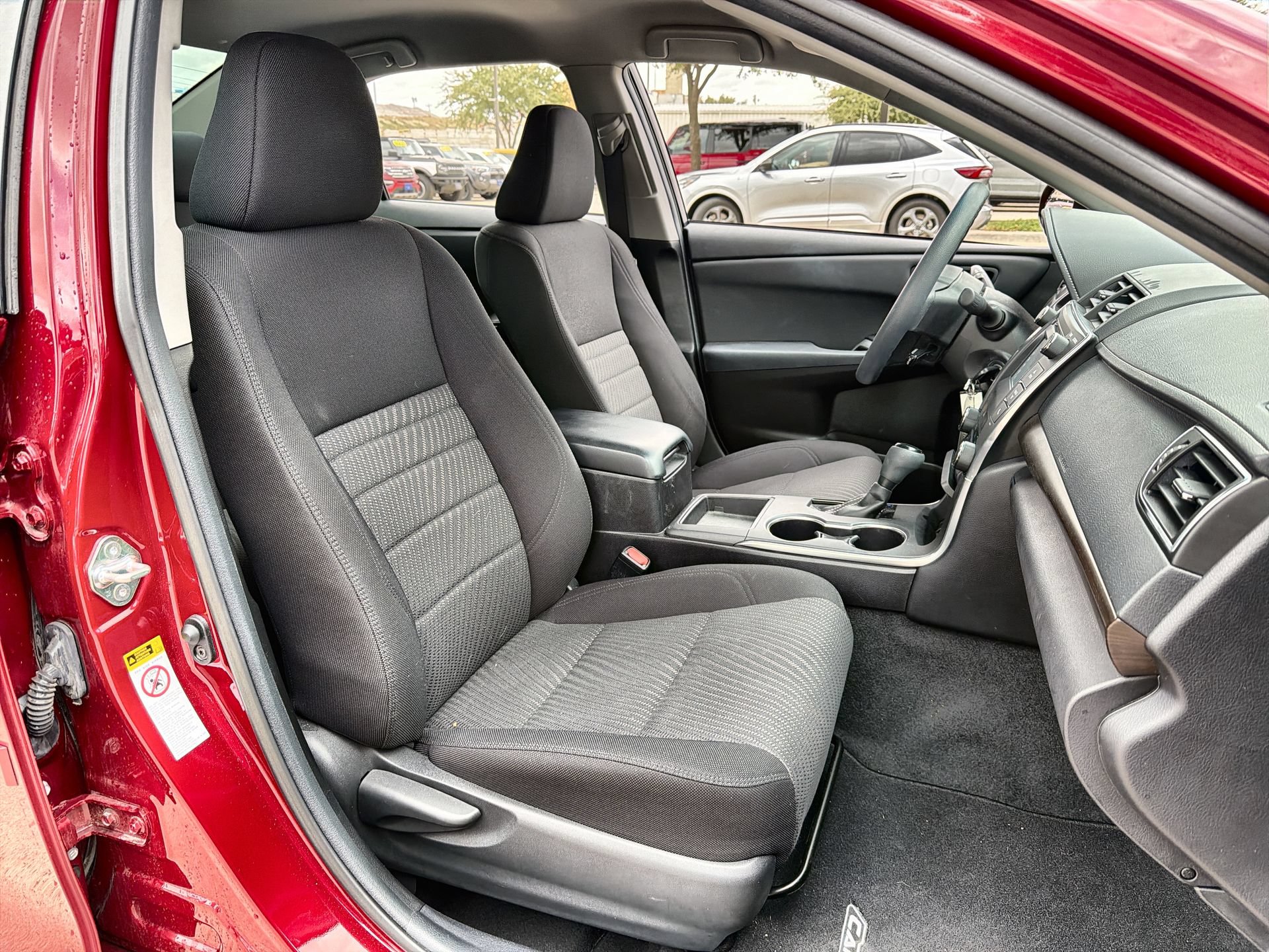 Used 2017 Toyota Camry LE FWD image 23