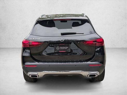 Certified 2025 Mercedes-Benz GLA 250 image 9