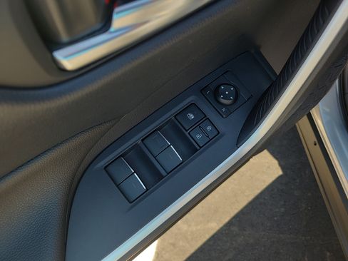 Certified 2025 Toyota RAV4 SE AWD/4WD image 13