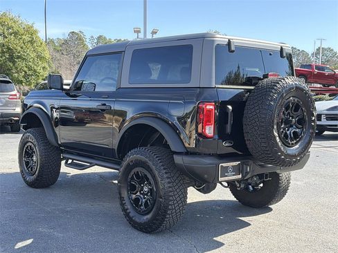 Used 2022 Ford Bronco Black Diamond image 5