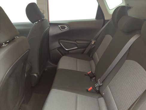 Used 2020 Kia Soul S FWD image 18