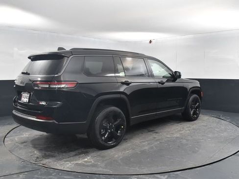 New 2026 Jeep Grand Cherokee L Limited w/ Limited Altitude Package image 9