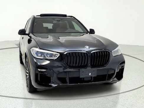 Used 2022 BMW X5 sDrive40i w/ M Sport Package RWD image 2