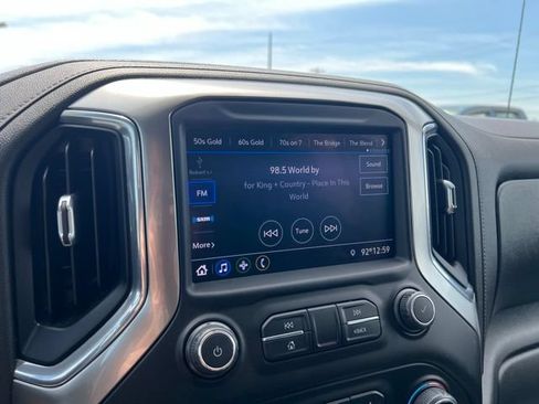 Used 2021 Chevrolet Silverado 1500 LT AWD/4WD image 29