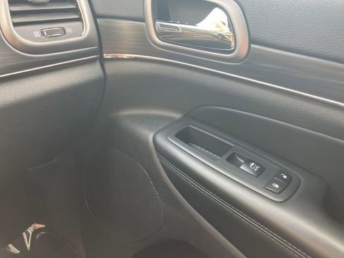 Used 2020 Jeep Grand Cherokee Limited X image 21