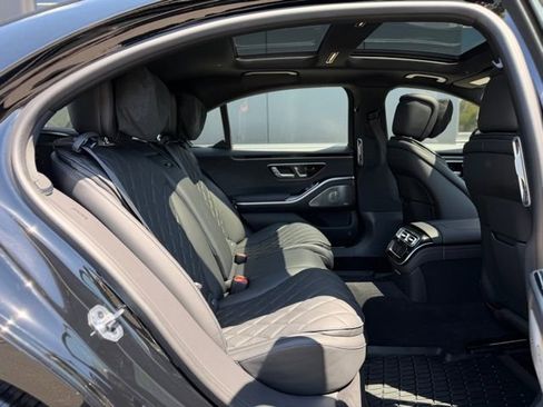 Used 2024 Mercedes-Benz S 580 4MATIC Sedan image 55