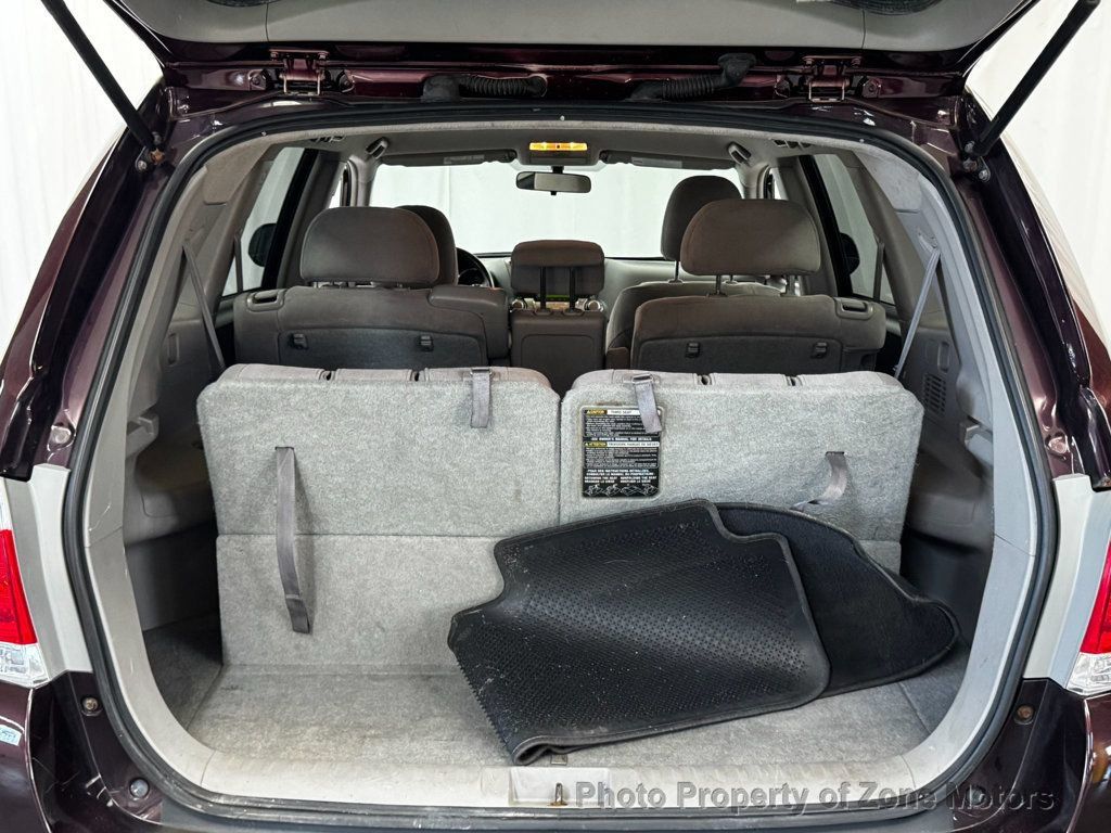 Used 2011 Toyota Highlander 4WD w/ Tow Pkg image 38