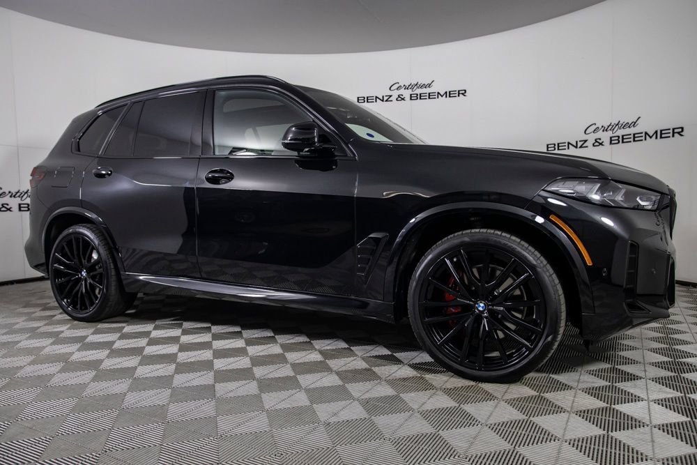 Used 2026 BMW X5 sDrive40i w/ M Sport Package RWD image 2