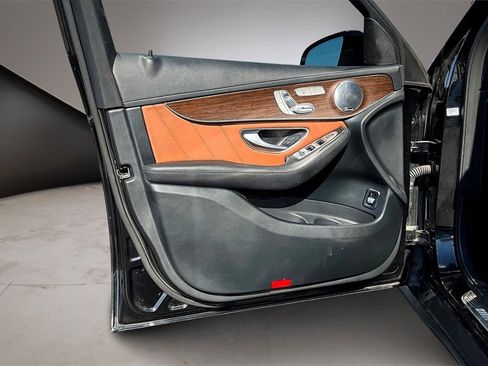 Used 2020 Mercedes-Benz GLC 43 AMG 4MATIC image 17