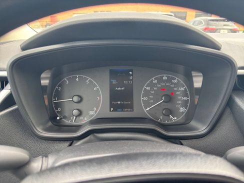 Used 2025 Toyota Corolla LE FWD image 37