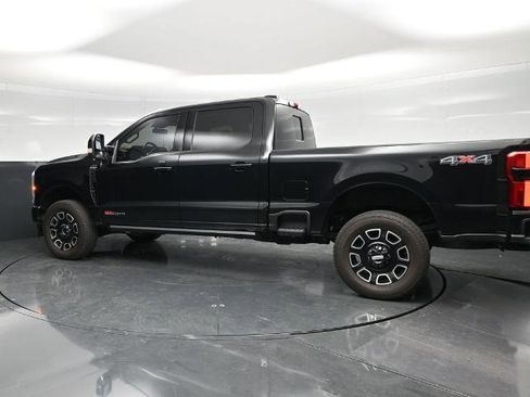 Certified 2025 Ford F250 Platinum AWD/4WD image 9