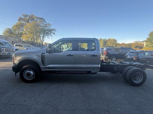 Used 2023 Ford F350 XL image 3