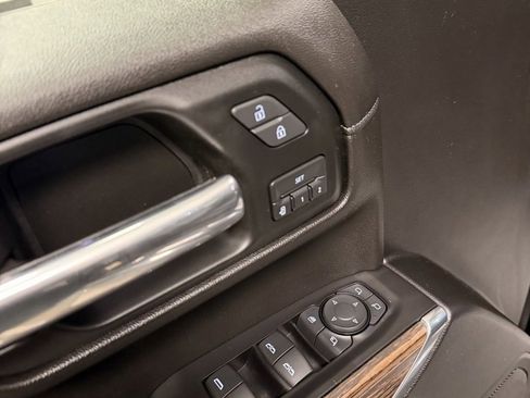 Certified 2019 Chevrolet Silverado 1500 High Country w/ Technology Package image 14