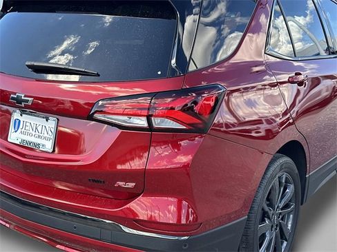 Used 2023 Chevrolet Equinox RS w/ RS Leather Package image 35