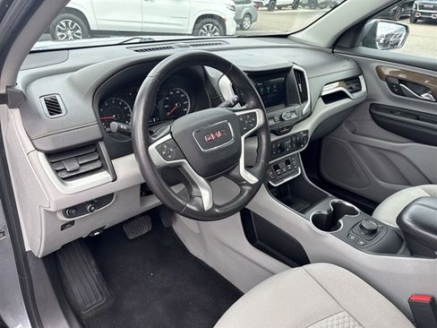 Used 2018 GMC Terrain SLE w/ Driver Convenience Package FWD image 10