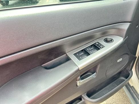 Used 2009 Jeep Grand Cherokee Laredo AWD/4WD image 26