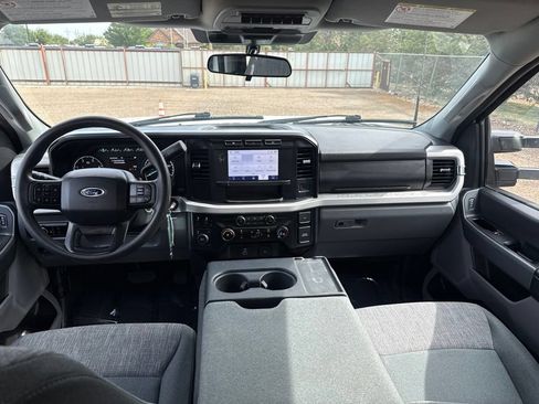 Used 2024 Ford F450 XLT AWD/4WD image 11