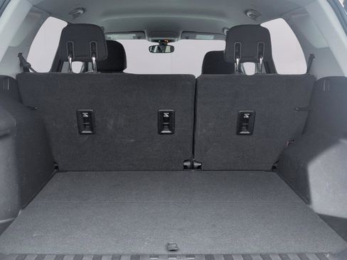 Used 2018 GMC Terrain SLE w/ Driver Convenience Package image 9