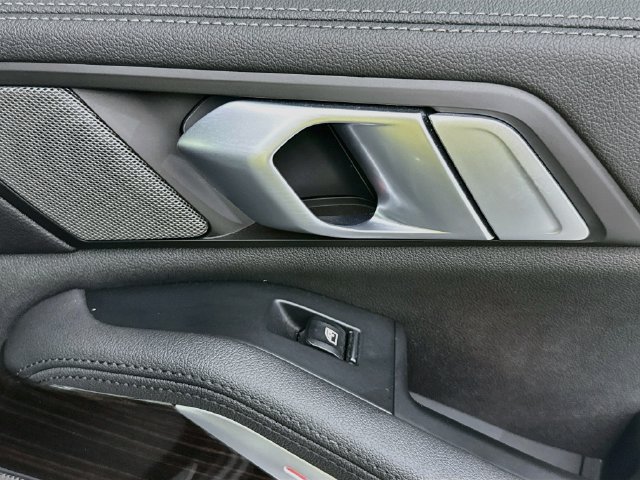Used 2021 BMW X5 sDrive40i w/ Premium Package RWD image 28