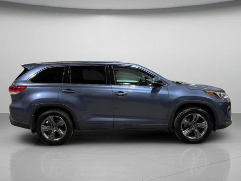 Used 2018 Toyota Highlander Limited Platinum AWD/4WD image 2