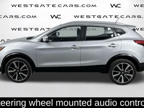 Used 2017 Nissan Rogue Sport SL w/ SL Premium Package image 5