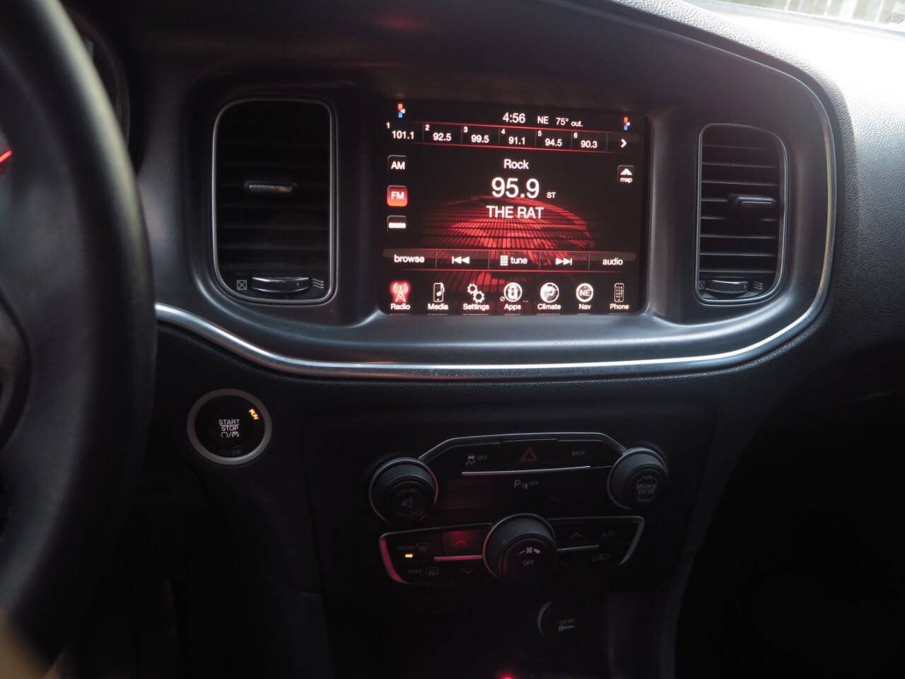 Used 2015 Dodge Charger SE w/ Popular Equipment Group RWD image 9
