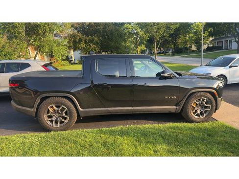 Used 2023 Rivian R1T Launch Edition AWD/4WD image 3
