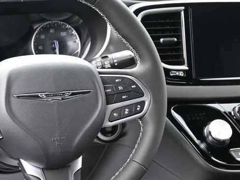 New 2026 Chrysler Voyager LX image 26