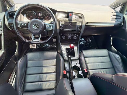 Used 2017 Volkswagen GTI SE FWD image 14