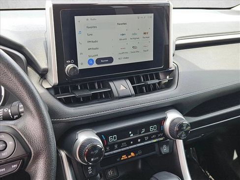Used 2024 Toyota RAV4 XLE FWD image 19