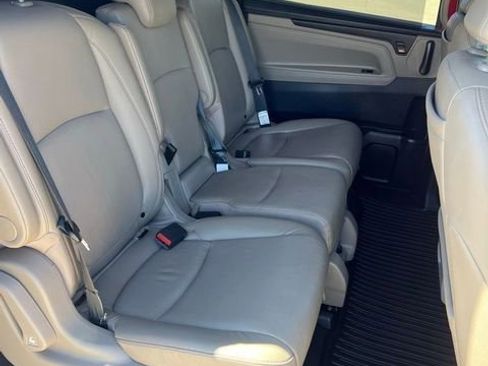 Used 2022 Honda Odyssey Touring image 18