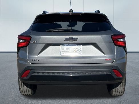 Used 2024 Chevrolet Trax RS w/ Driver Confidence Package image 4