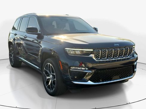 Used 2022 Jeep Grand Cherokee Summit AWD/4WD image 4