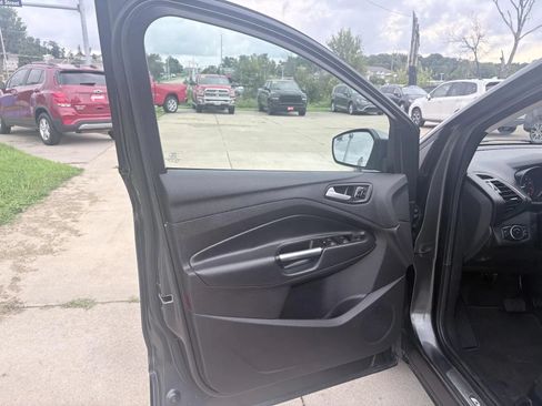 Used 2017 Ford Escape Titanium w/ Equipment Group 301A AWD/4WD image 13