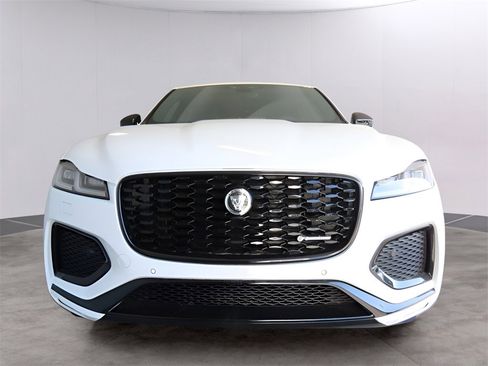 Used 2025 Jaguar F-PACE R-Dynamic S image 3