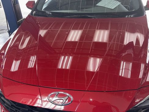 Used 2023 Hyundai Elantra SEL w/ Convenience Package FWD image 2