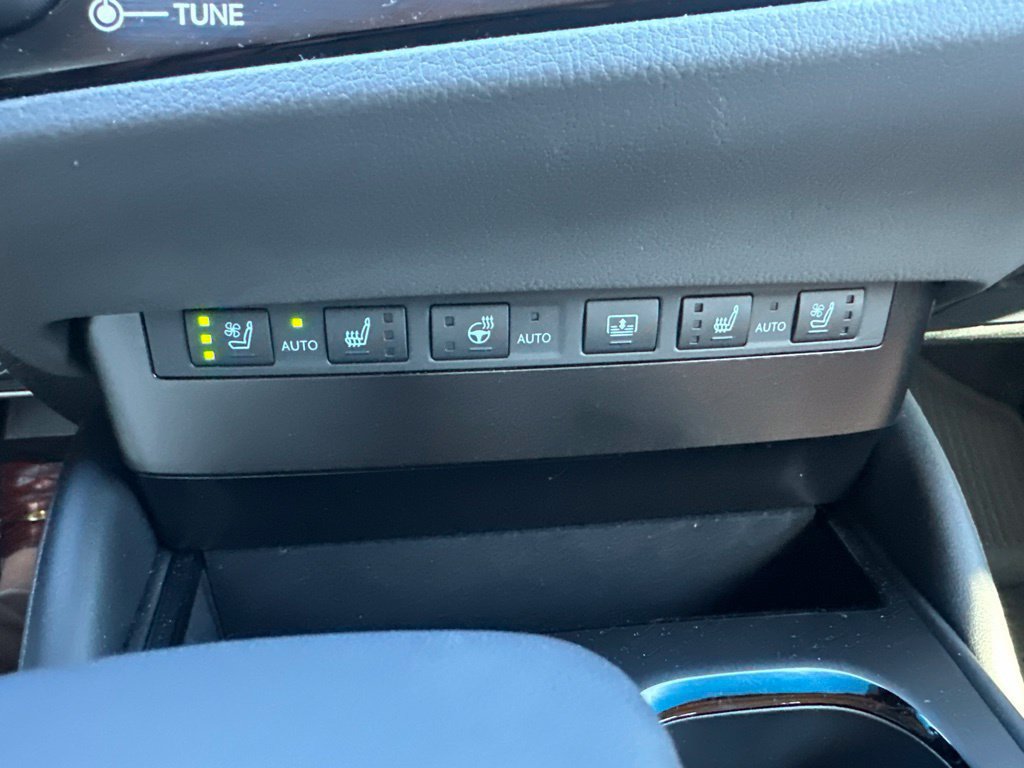Certified 2025 Lexus ES 350 Ultra Luxury FWD image 17