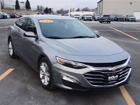 Used 2025 Chevrolet Malibu LT image 5