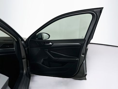 Used 2024 Volkswagen Jetta SE FWD image 30