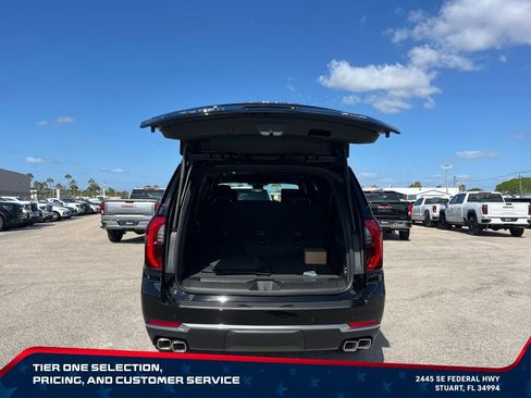 New 2026 GMC Yukon XL Denali w/ Denali Reserve Package AWD/4WD image 17