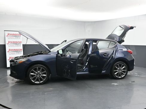 Used 2018 MAZDA MAZDA3 Touring image 46