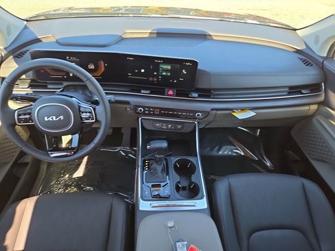 New 2026 Kia Carnival EX image 20