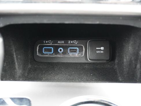 Used 2020 Jeep Grand Cherokee Limited image 25