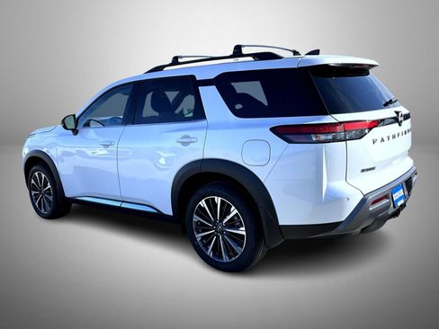 New 2026 Nissan Pathfinder Platinum w/ Cargo Package image 7
