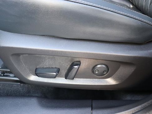 Used 2025 Mitsubishi Outlander SEL image 56