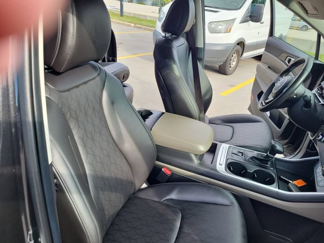 Certified 2026 Kia Carnival FWD image 17