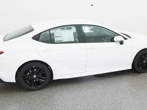 New 2026 Toyota Camry SE FWD image 10