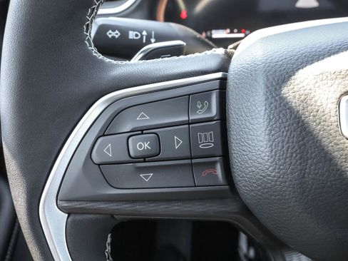 New 2025 Jeep Grand Cherokee Altitude image 25