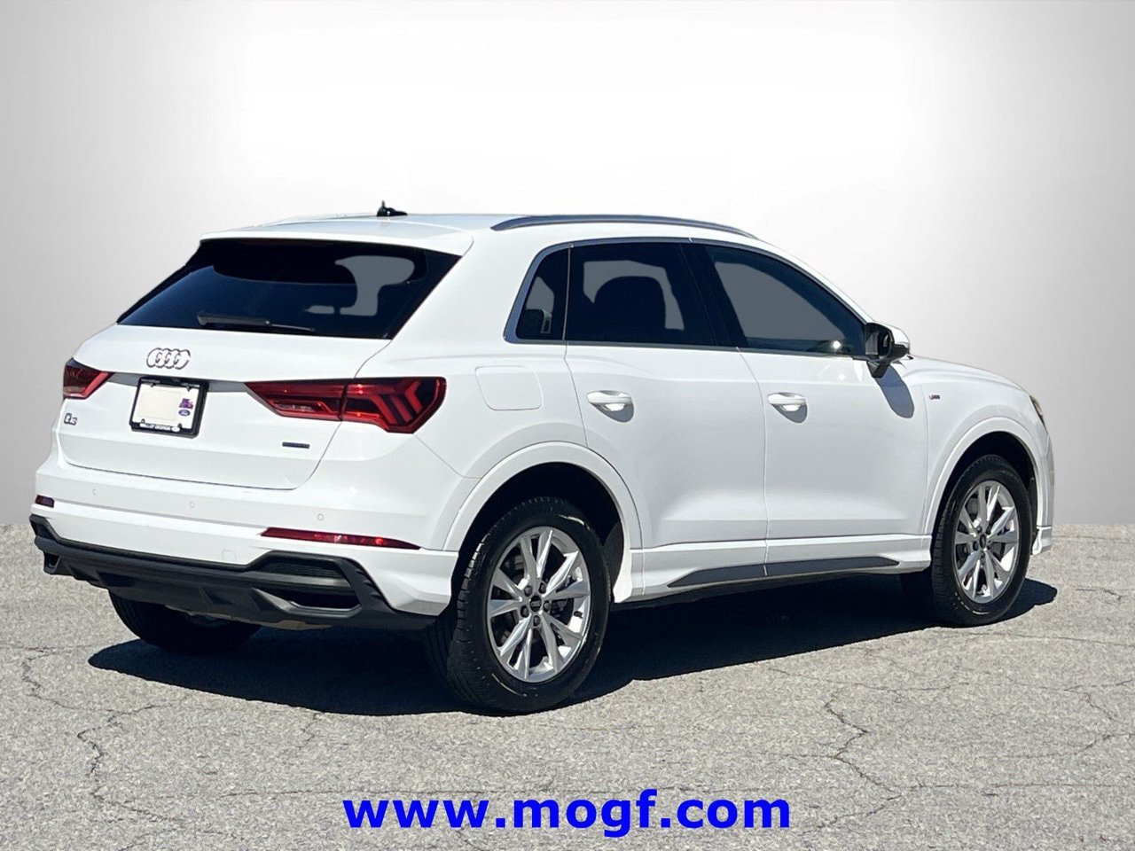 Used 2025 Audi Q3 2.0T Premium AWD/4WD image 3